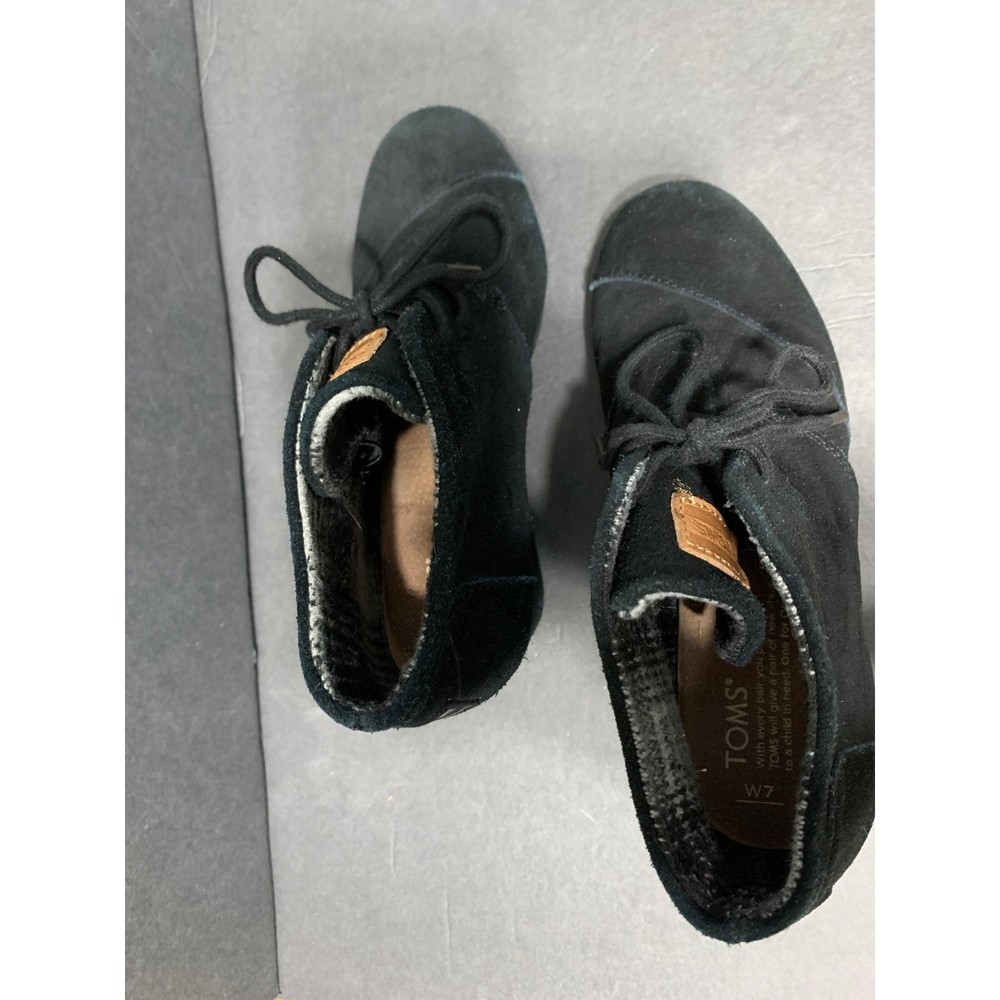 TOMS Black Suede Wedge Ankle Boots sz. 7 - Picture 4 of 8